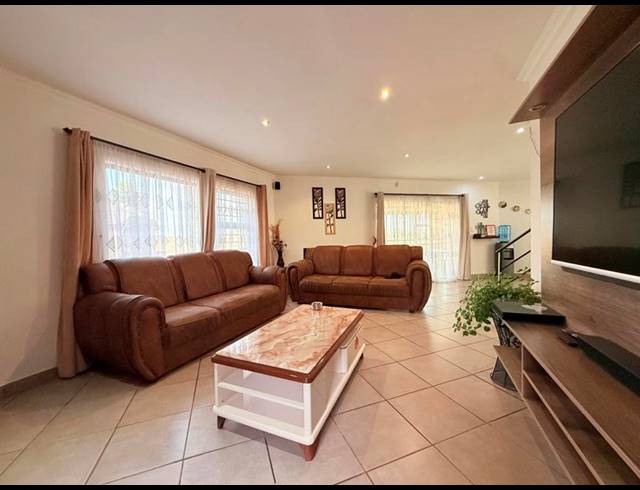 4 BEDROOM HOUSE FOR SALE IN TERENURE